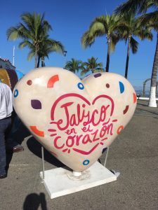 De corazón para el Mundo 01 La Exposición de Arte “De Corazón para el Mundo” estará en Puerto Vallarta, con 29 Obras Artísticas.