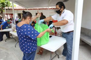 COMUNICADO 1497 Testimonios 5ta entrega despensas 1 ‘Es Por Vallarta’ sigue apoyando a las familias que lo requieren