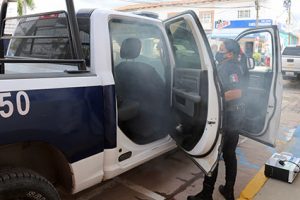s1 Sanitizan Patrullas de la Dirección de Seguridad Pública de Bahía de Banderas