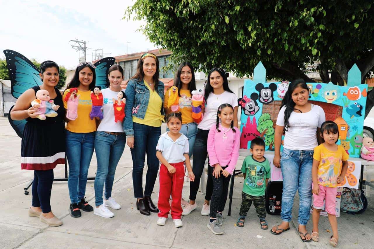 DIF NINOS NINAS ADOLESCENTES 3ER INFORME 10 “El bienestar de nuestras niñas y niños es lo más importante”: Ana Esperanza Berumen 