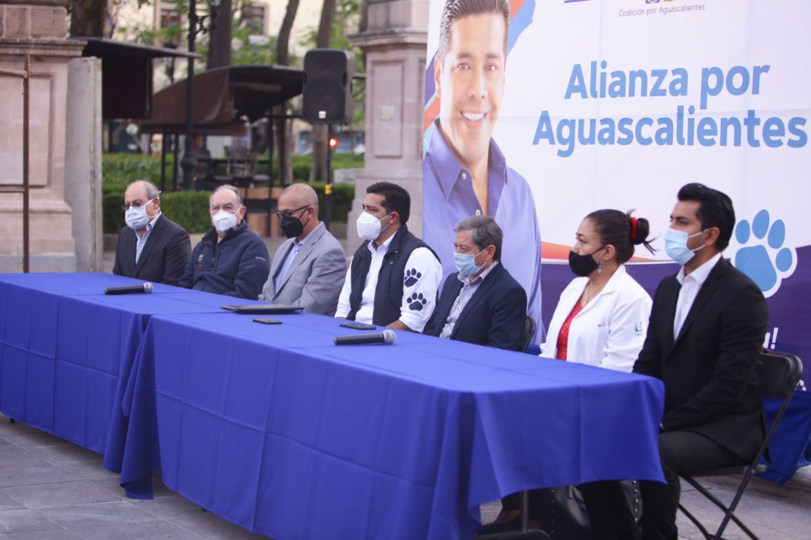 Leo Montanez Aguascalientes scaled Leo Montañez firma alianza por la salud