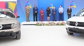 entrega automoviles Tere Jiménez entregó automóviles nuevos a los ganadores del sorteo predial 2021