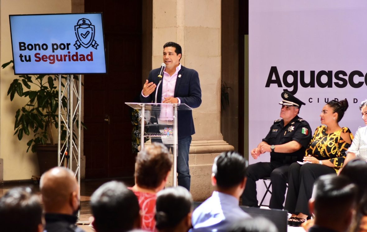 IMG 8224 scaled Regidores de Aguascalientes Premian Labor y Compromiso de Policías Municipales