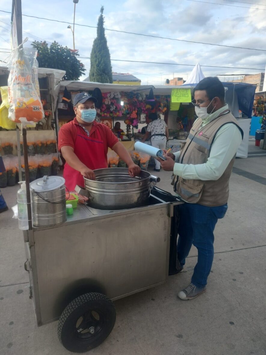 WhatsApp Image 2022 10 28 at 12.27.36 5 scaled Municipio Capital supervisa control sanitario en tianguis de muerto y festival de calaveras