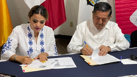 convenio Firman convenio de colaboración para el Centro de Desarrollo de las Mujeres