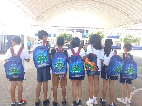 entrega utiles 2 Gobierno de Puerto Vallarta entregó mochilas y uniformes a casi 17 mil alumnos