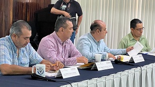 integrantes de la COMUR Sigue adelante la regularización de colonias en el municipio
