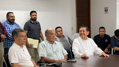 reunion 2 Suman esfuerzos por el bien de Puerto Vallarta