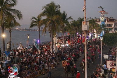 desfile 3 Vive Puerto Vallarta el tradicional desfile de Día de Muertos