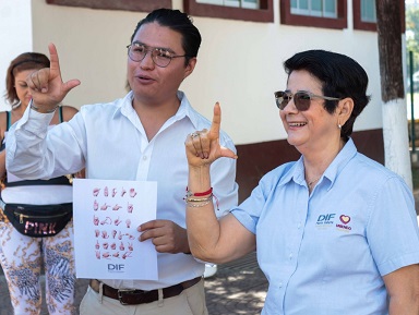 lenguaje senas 2 Fortalece DIF la inclusión social con talleres de lengua de señas