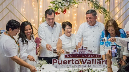 fiestas valalrta Puerto Vallarta celebrará en grande su doble aniversario