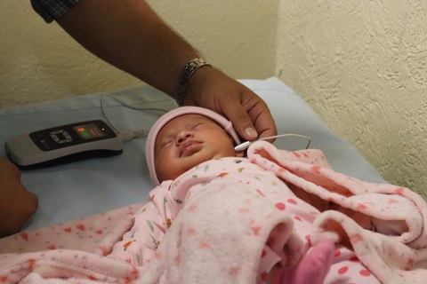 tamizaje 2 Realiza DIF tamizaje auditivo gratuito para recién nacidos