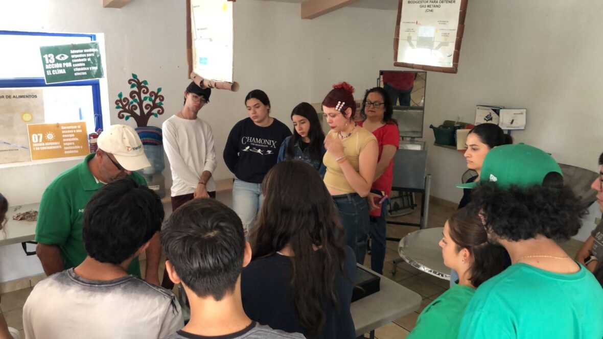 ebfd0292 116f 4455 aca9 3c26a223a298 scaled FOMENTA SEMADESU CREATIVIDAD EN ESTUDIANTES CON TALLERES DE ECOTECNIAS