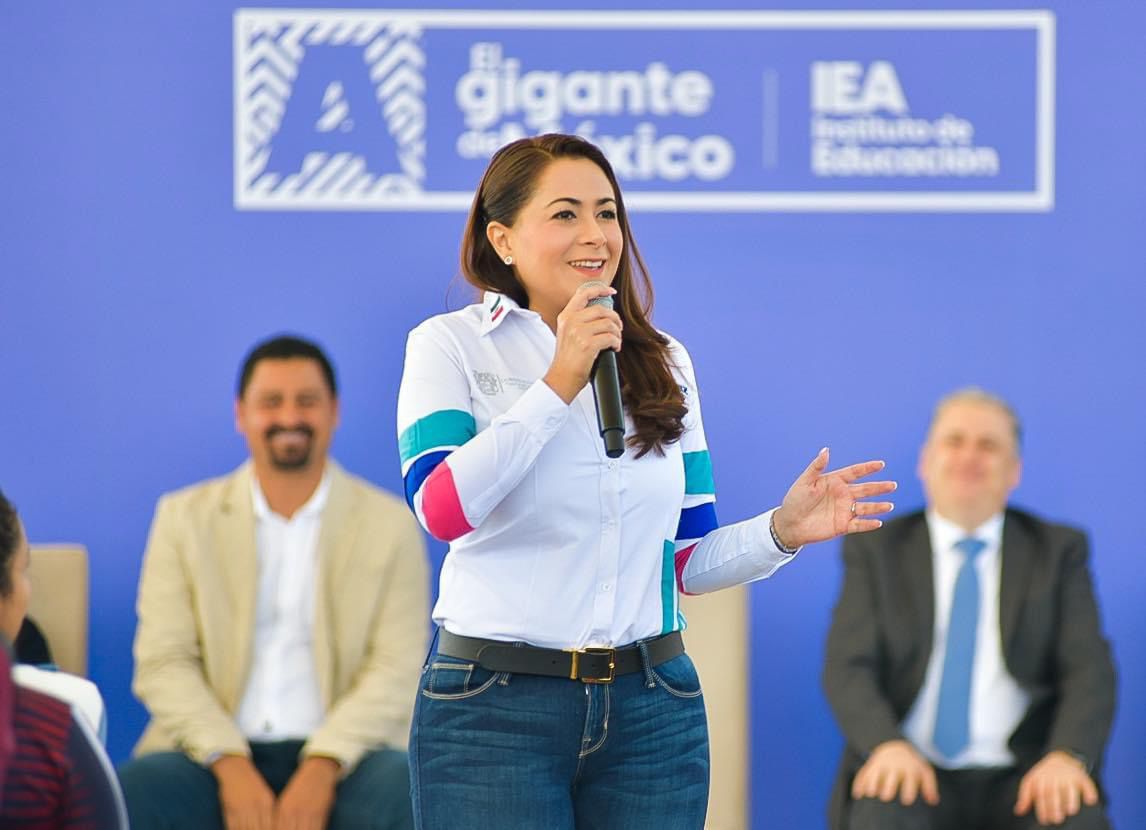 19 REALIZA TERE JIMÉNEZ INTENSA GIRA DE TRABAJO EN PABELLÓN DE ARTEAGA; ENTREGÓ OBRA PÚBLICA Y ARRANCÓ LA CONSTRUCCIÓN DE NUEVA CLÍNICA DEL SEGURO POPULAR AGUASCALIENTES