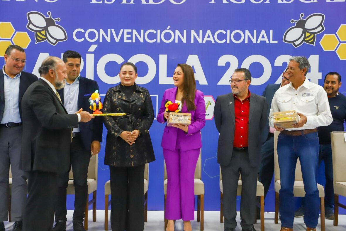 5 scaled TERE JIMÉNEZ INAUGURA CONGRESO INTERNACIONAL DE APICULTURA