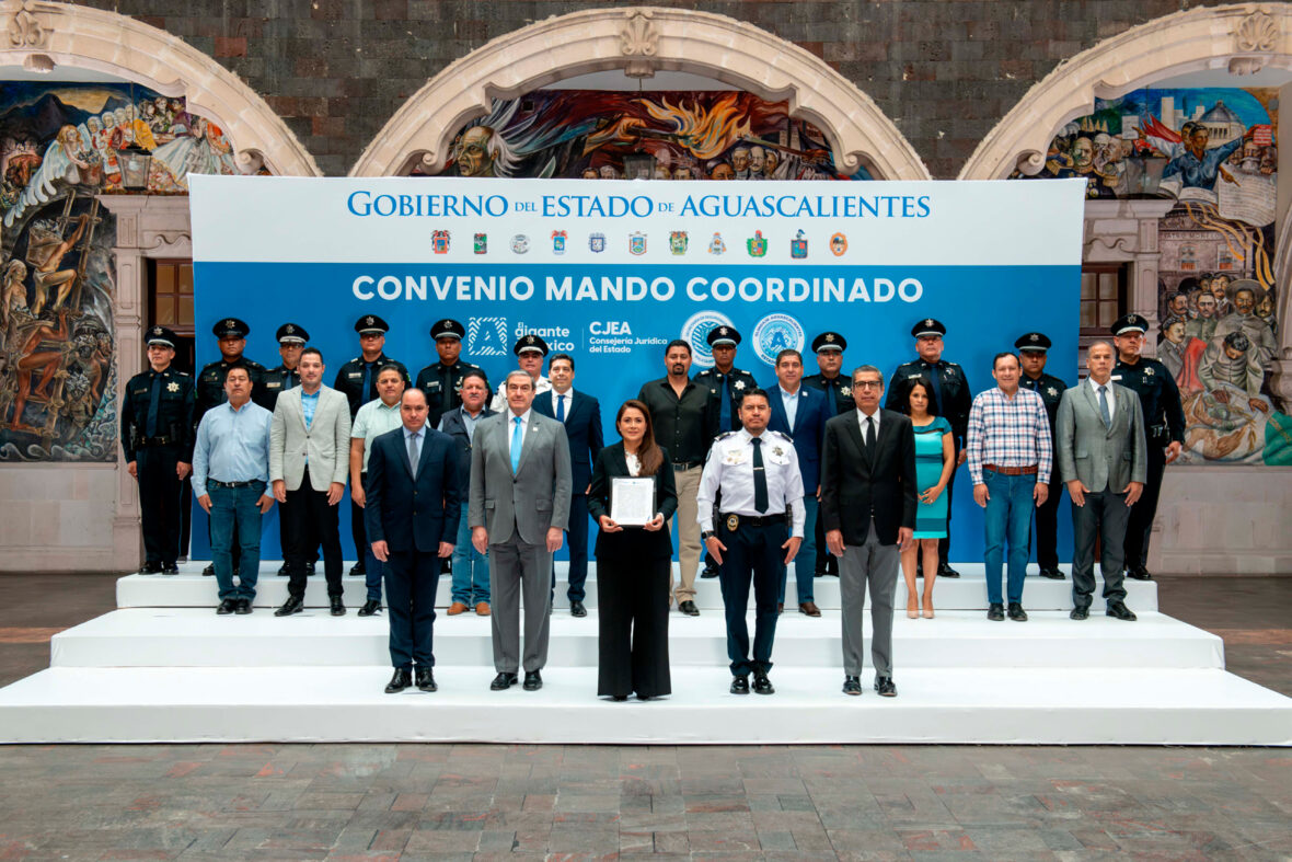 8 1 scaled EN AGUASCALIENTES, LA GOBERNADORA Y PRESIDENTES MUNICIPALES FIRMAN CONVENIO PARA FORMALIZAR MANDO COORDINADO DE SEGURIDAD