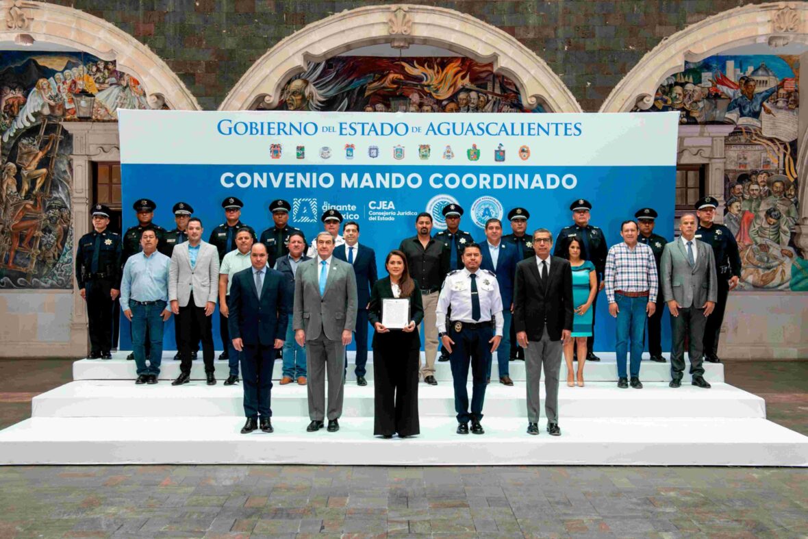 IMG 9505 scaled 1 scaled EN AGUASCALIENTES, LA GOBERNADORA Y PRESIDENTES MUNICIPALES FIRMAN CONVENIO PARA FORMALIZAR MANDO COORDINADO DE SEGURIDAD