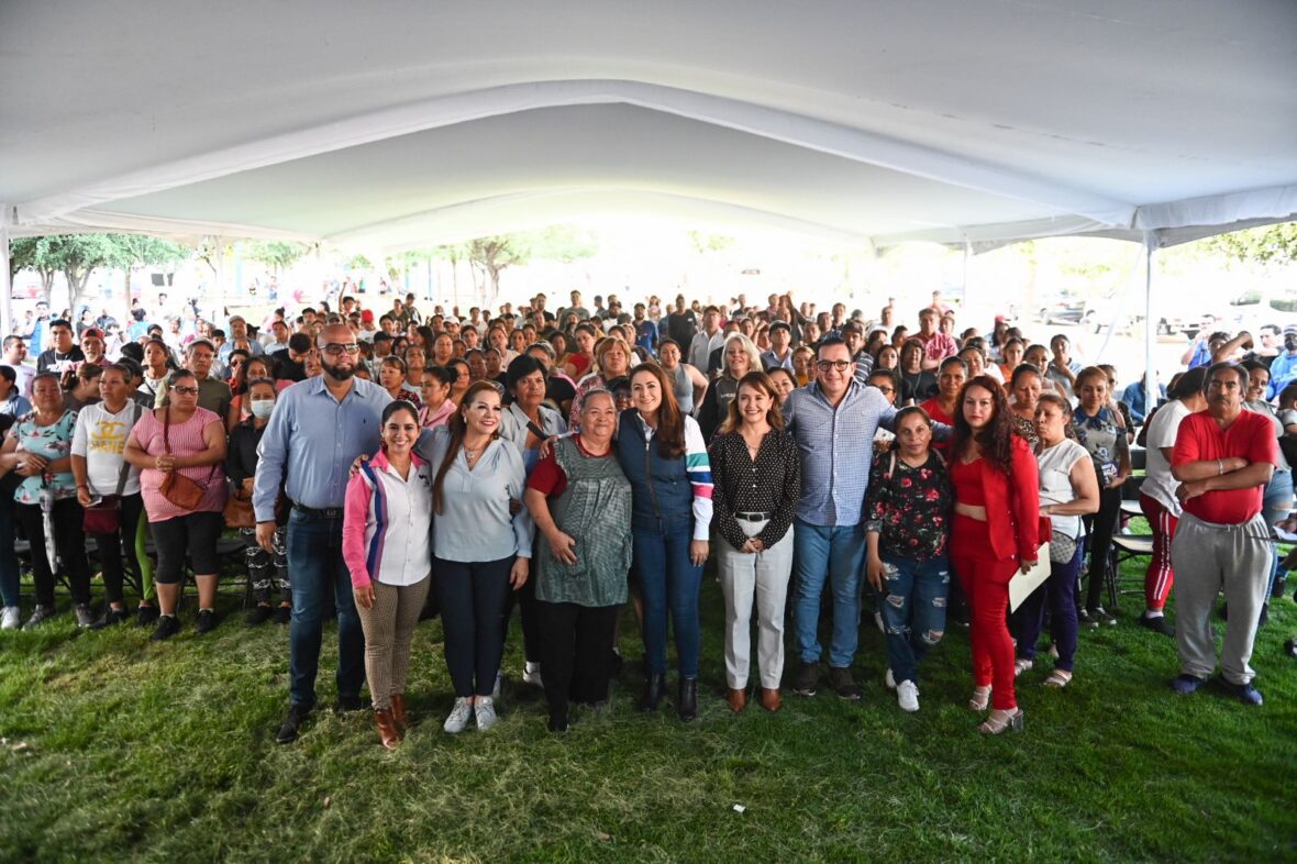 1 1 scaled ENTREGA TERE JIMÉNEZ CALENTADORES SOLARES Y TINACOS A 1,000 FAMILIAS DEL ORIENTE DE LA CIUDAD