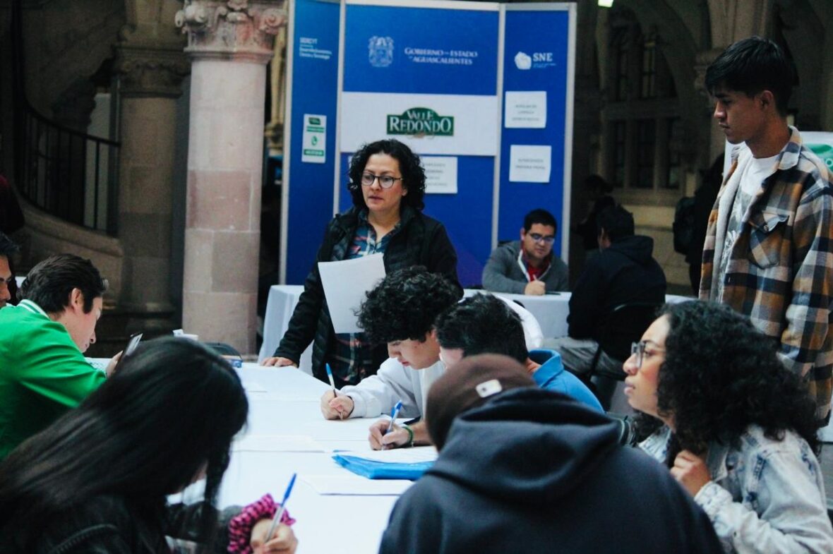 8 scaled CONOCE LAS VACANTES LABORALES EN EL “JUEVES DE BOLSA DE TRABAJO” ESTE 1° DE AGOSTO