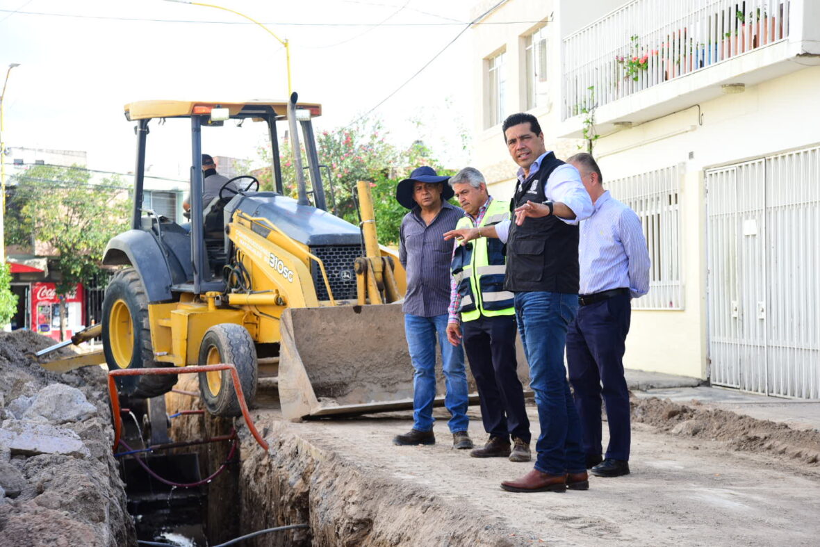 DSC 6930 scaled AVANZA MUNICIPIO EN LA RENOVACIÓN DE INFRAESTRUCTURA HIDROSANITARIA EN CALLES DEL CENTRO DE LA CIUDAD