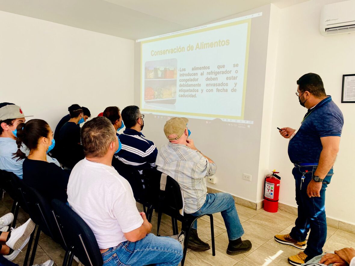 Imagen de WhatsApp 2024 07 18 a las 15.25.48 552d8979 scaled MUNICIPIO EXHORTA A COMERCIANTES A TOMAR EL CURSO DE MANEJO DE ALIMENTOS