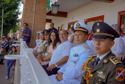 desfile indep 1 Conmemoran autoridades el 214 aniversario del inicio de Independencia de México