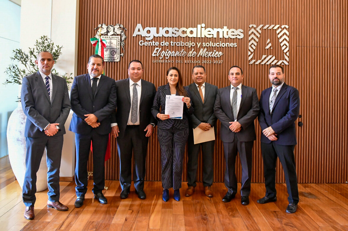 22 scaled EMPRESA DE AGUASCALIENTES ANUNCIA A TERE JIMÉNEZ EXPANSIÓN POR 70 MILLONES DE PESOS Y LA GENERACIÓN DE MÁS EMPLEOS