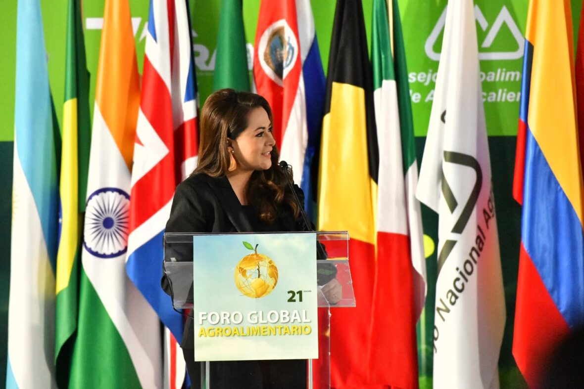 7 1 scaled CON LA PARTICIPACIÓN DE 13 PAÍSES, TERE JIMÉNEZ INAUGURA EL 21 FORO GLOBAL AGROALIMENTARIO 2024