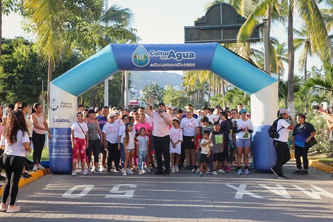 cander de mama 2 Un éxito la carrera conmemorativa por la lucha contra el cáncer de mama