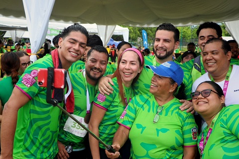 carrera leones n Premia Luis Munguía a ganadores de la Carrera Leones Negros - Diagnostik