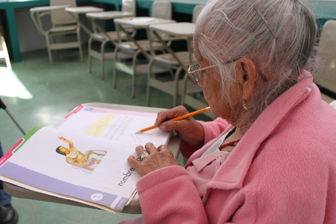 26 2 scaled TERMINA TU PRIMARIA O SECUNDARIA EN EL INSTITUTO PARA LA EDUCACIÓN DE LAS PERSONAS JÓVENES Y ADULTAS; LOS CURSOS SON GRATUITOS