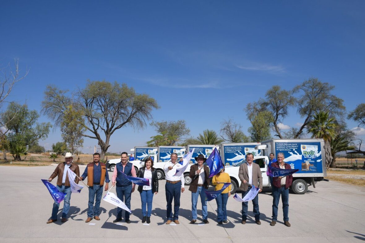 31 1 scaled GRACIAS AL APOYO DE TERE JIMÉNEZ, PRODUCTORES LÁCTEOS LANZAN SU PROPIA MARCA CIEN POR CIENTO DE AGUASCALIENTES