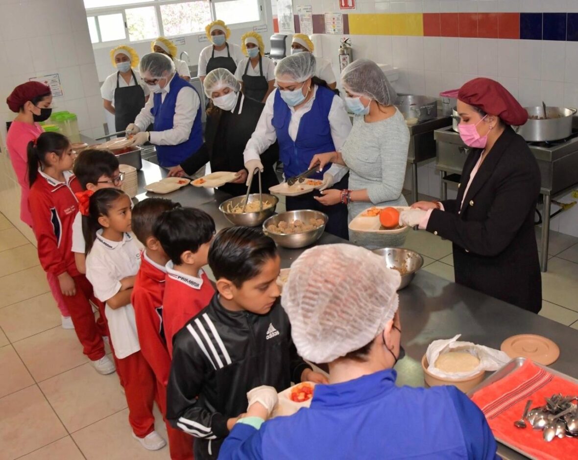 40 1 scaled EN AGUASCALIENTES, ESTUDIANTES TIENEN ACCESO A DESAYUNOS GRATUITOS