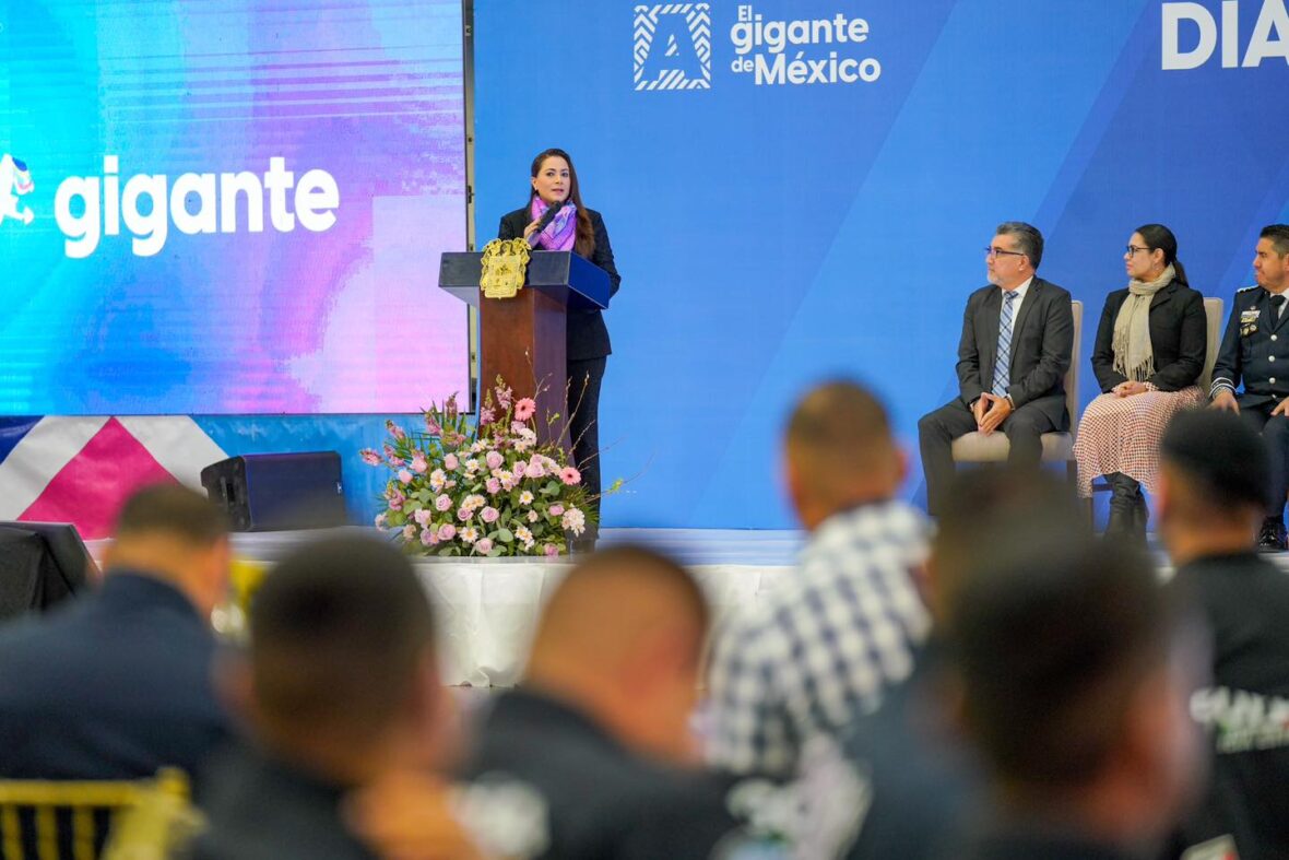 7 2 scaled RECONOCE TERE JIMÉNEZ LA IMPORTANTE LABOR DE LOS POLICÍAS PARA MANTENER A AGUASCALIENTES COMO DESTINO IDEAL DE INVERSIÓN