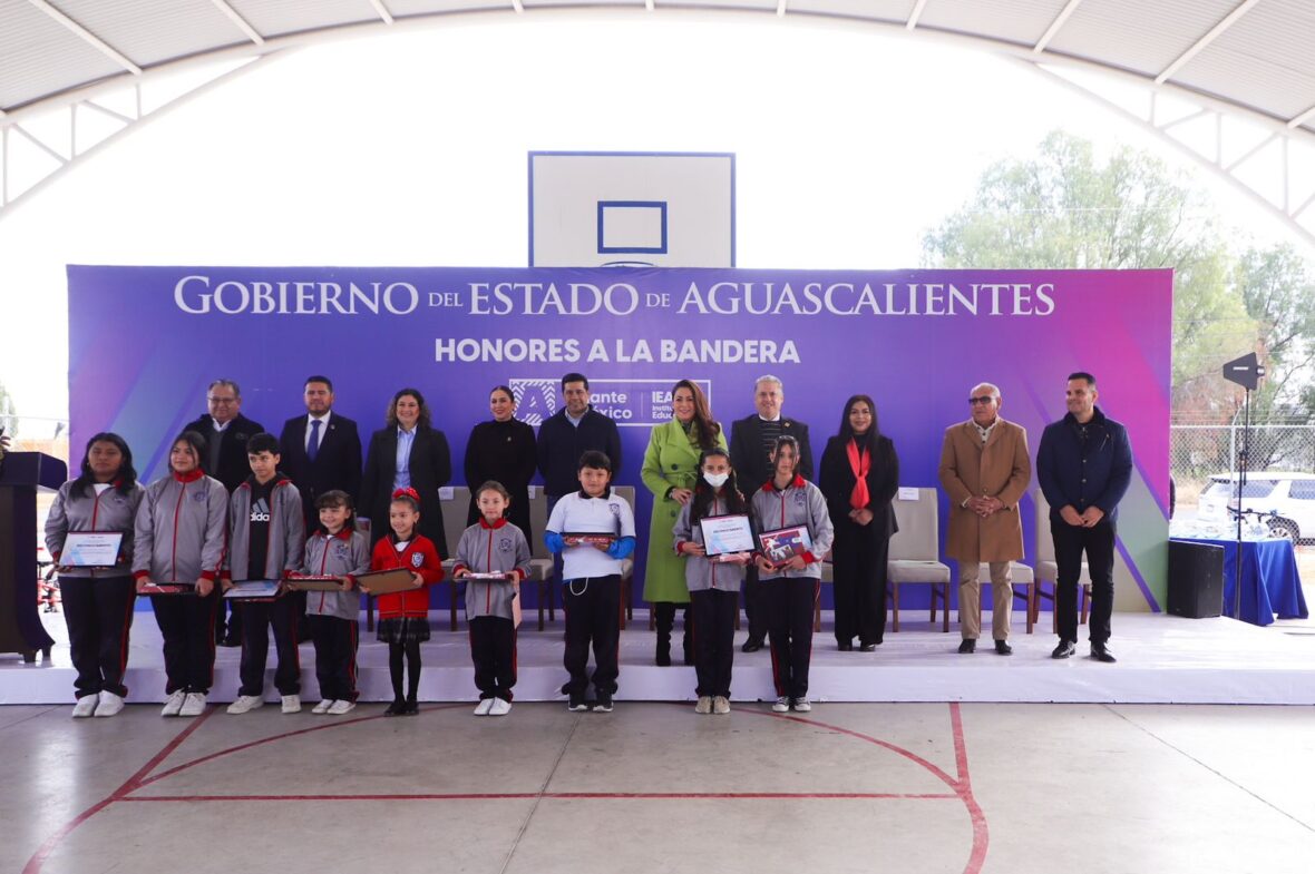 15 scaled ENTREGA TERE JIMÉNEZ NUEVO KÍNDER, PRIMARIA Y SECUNDARIA EN SAN GERARDO