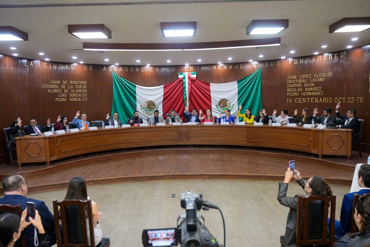 CMC95881 scaled APRUEBA AYUNTAMIENTO DE AGUASCALIENTES PLAN DE DESARROLLO MUNICIPAL 2024-202