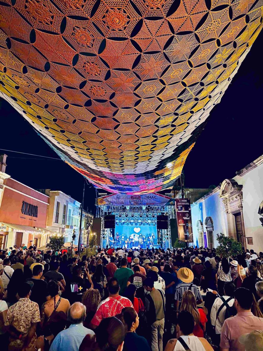 INSTALACION CARRANZA3 scaled 1 scaled EVALÚA IMAC PROYECTOS PARA LA INSTALACIÓN AÉREA DEL CORREDOR CULTURAL CARRANZA 2025