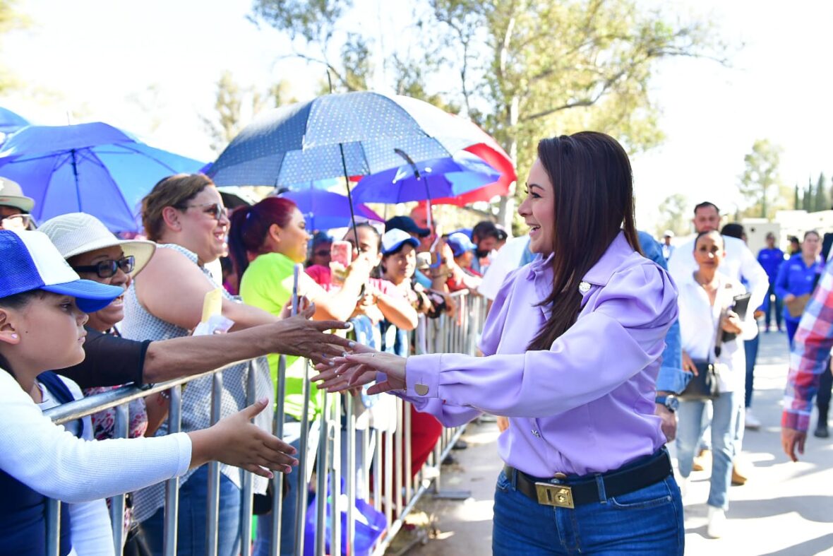14 1 scaled ACOMPAÑADA DE MÁS DE 50 MIL PERSONAS, CELEBRA TERE JIMÉNEZ EL DÍA DE LA FAMILIA; SE RIFARON CASAS Y SE PRESENTÓ GRUPO PESADO