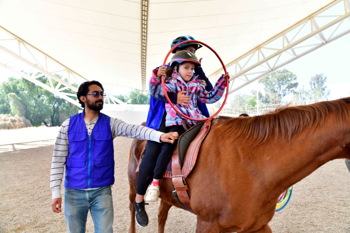 19 3 scaled DIF ESTATAL OFRECE EQUINOTERAPIA GRATUITA PARA NIÑOS Y ADOLESCENTES CON DISCAPACIDAD