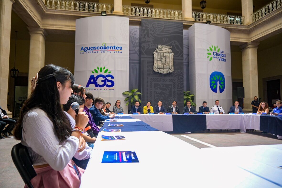 CMC61851 scaled SE INSTALÓ EN EL MUNICIPIO DE AGUASCALIENTES EL PRIMER CONSEJO CONSULTIVO DE NIÑAS, NIÑOS Y ADOLESCENTES