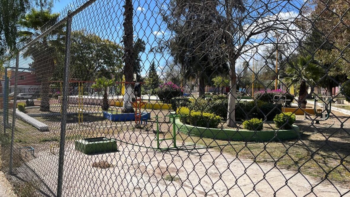 WhatsApp Image 2024 01 25 at 1.27.37 PM scaled CON MODERNO EQUIPAMIENTO MUNICIPIO TRANSFORMARÁ PARQUES EN ESPACIOS INTEGRALES DE RECREACIÓN