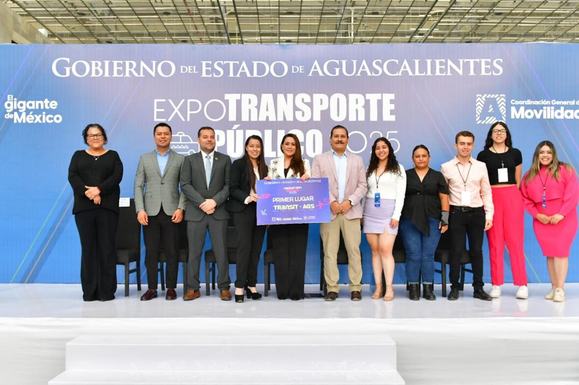 10 scaled TERE JIMÉNEZ INAUGURA LA EXPO TRANSPORTE PÚBLICO 2025, REAFIRMANDO SU COMPROMISO CON LA MOVILIDAD Y PROMOVIENDO LA INNOVACIÓN PARA UN MEJOR SERVICIO