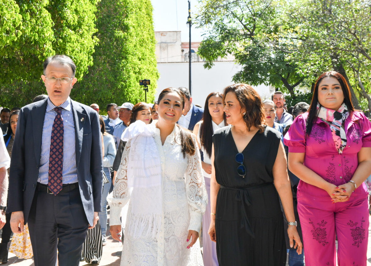 14 scaled TERE JIMÉNEZ ENCABEZA LA COLOCACIÓN DEL TRADICIONAL BANDO SOLEMNE DE LA FERIA NACIONAL DE SAN MARCOS 2025