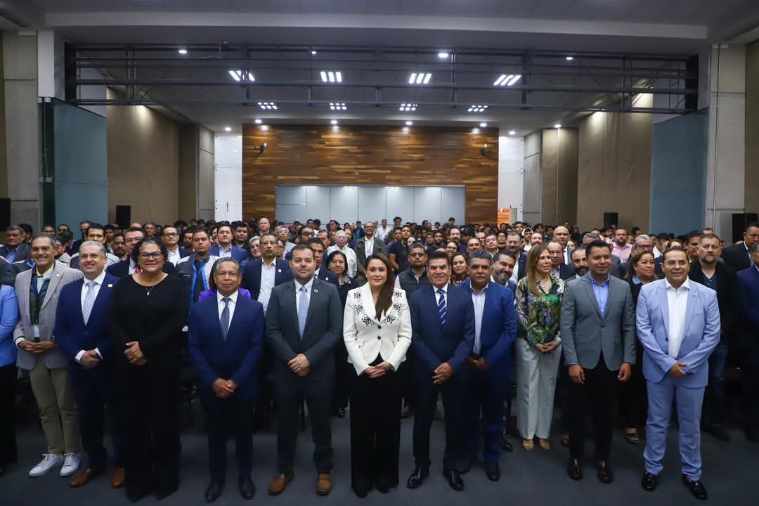 21 TERE JIMÉNEZ FIRMA CONVENIO PARA EL DESARROLLO ENERGÉTICO DEL ESTADO