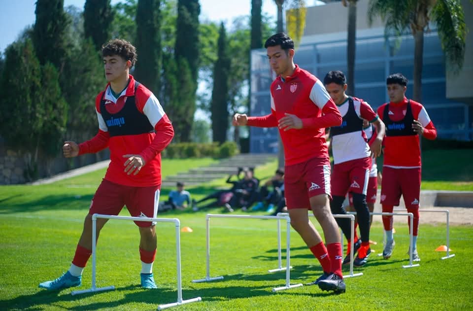 WhatsApp Image 2025 04 10 at 11.24.18 2 DE LA COPA AGUASCALIENTES AL CLUB NECAXA; CONOCE LA HISTORIA DE LEONARDO BECERRA