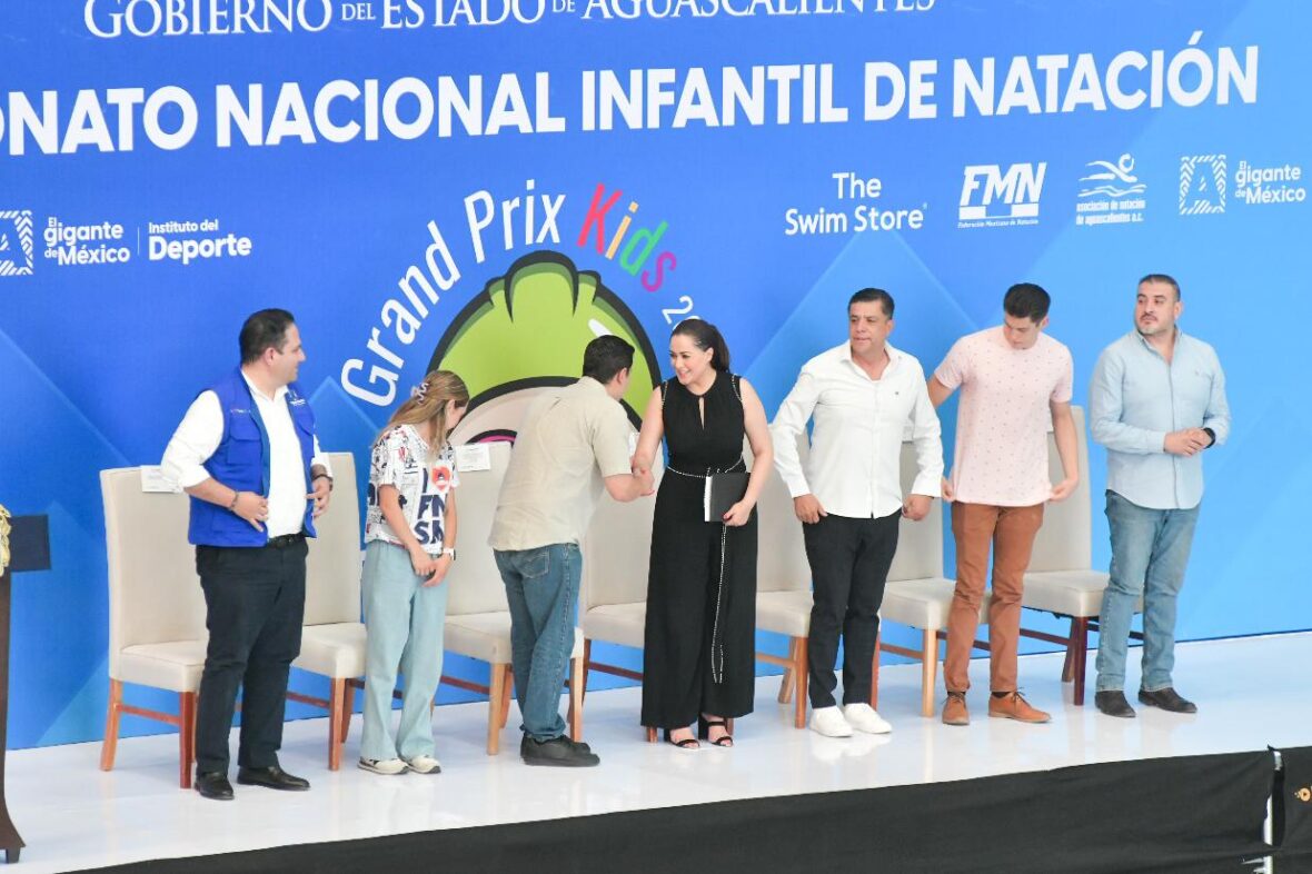 WhatsApp Image 2025 05 16 at 6.41.55 PM 4 scaled CON LA PARTICIPACIÓN DE 800 NADADORES, INAUGURA TERE JIMÉNEZ CAMPEONATO NACIONAL INFANTIL DE NATACIÓN