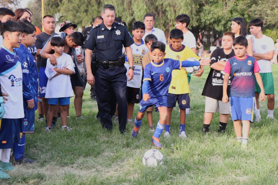 IMG 20250606 WA0087 scaled POR UN MUNICIPIO MÁS SEGURO, ARRANCA TORNEO DE FÚTBOL 7 «MÁS RETAS MENOS RIÑAS»