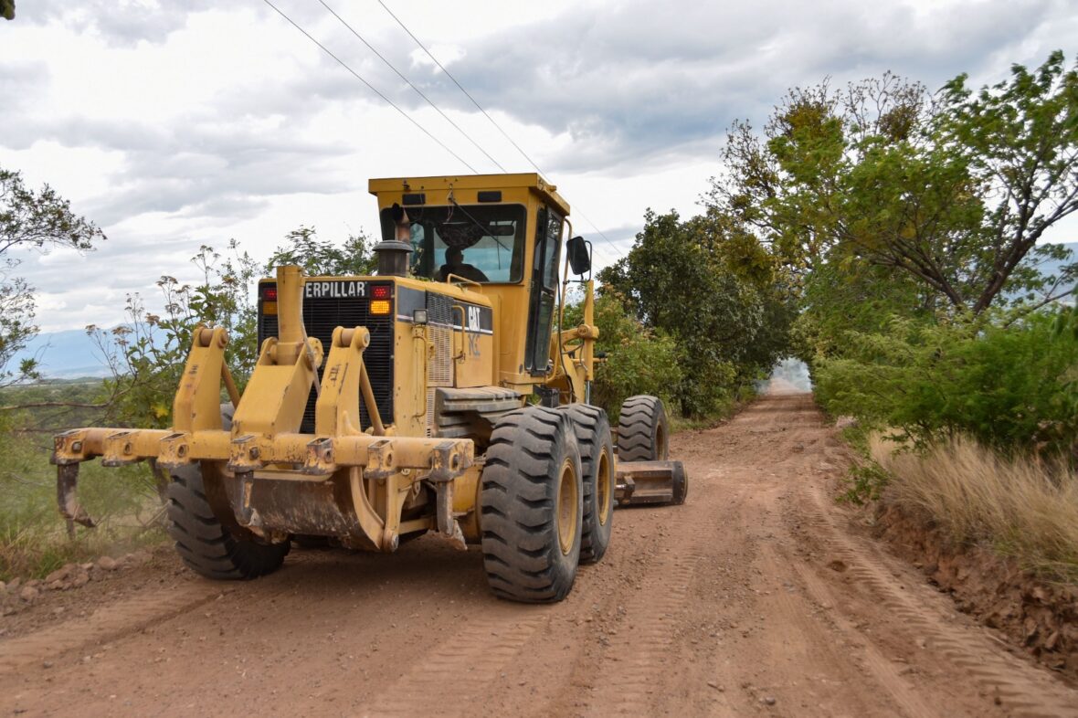 WhatsApp Image 2025 06 04 at 1.04.25 PM 1 scaled CAMINOS SACA COSECHA IMPULSAN LA PRODUCTIVIDAD DEL CAMPO EN AGUASCALIENTES