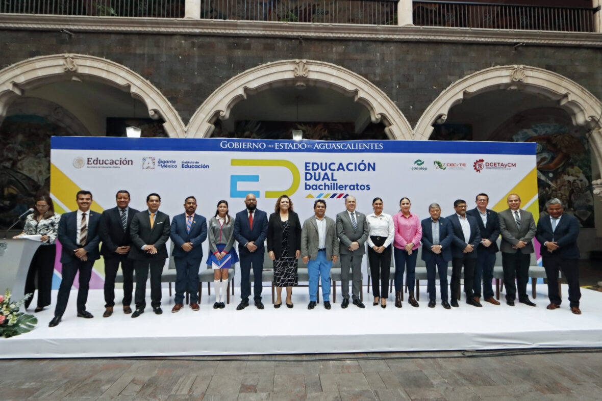 MG 1092 edited scaled DESDE AGUASCALIENTES SE IMPULSA MODELO DE EDUCACIÓN DUAL EN LA REGIÓN CENTRO-OCCIDENTE