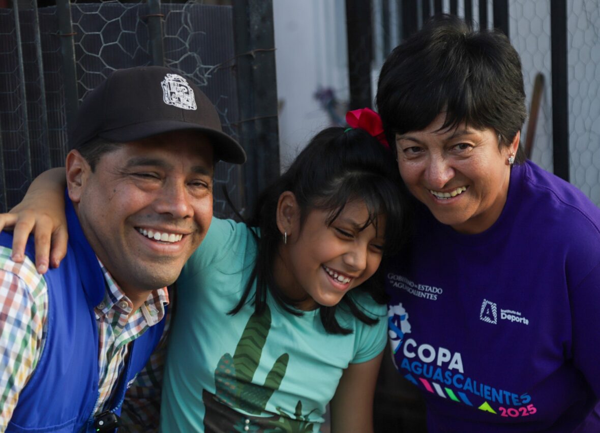 IMG 20250805 211549 scaled MANTIENE LEO MONTAÑEZ CERCANÍA CON VECINOS DE MUNICIPIO LIBRE